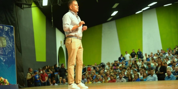 Aflora la corrupción en Seguridad Pública mientras Gilberto Loya se promociona políticamente