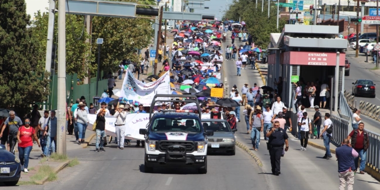 Maru Campos debe reparar el daño por secuestrar los Libros de Texto más de 40 días: Juan Carlos Loera