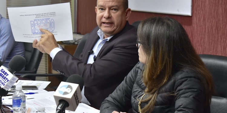 Exhiben artimaña de Maru Campos para tumbar a candidatos de Morena