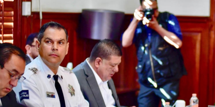 Exhiben impunidad en acoso y amenazas a empleada de Seguridad Pública Estatal