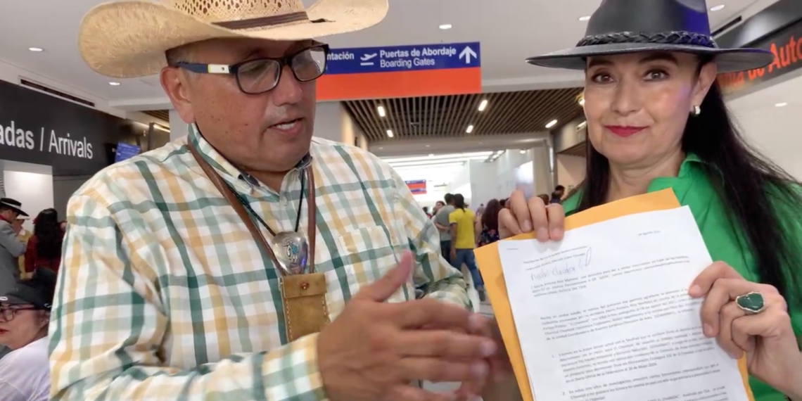 Activistas entregaron a Claudia Sheinbaum petición para detener la privatización de El Chamizal