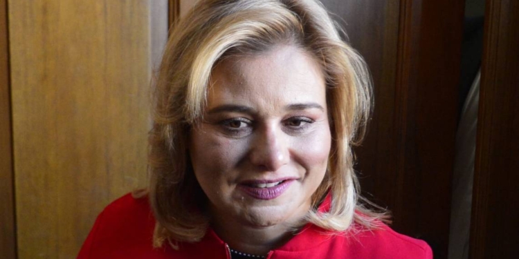 Terror de María Eugenia a la participación ciudadana: PRIAN la blinda contra su revocación