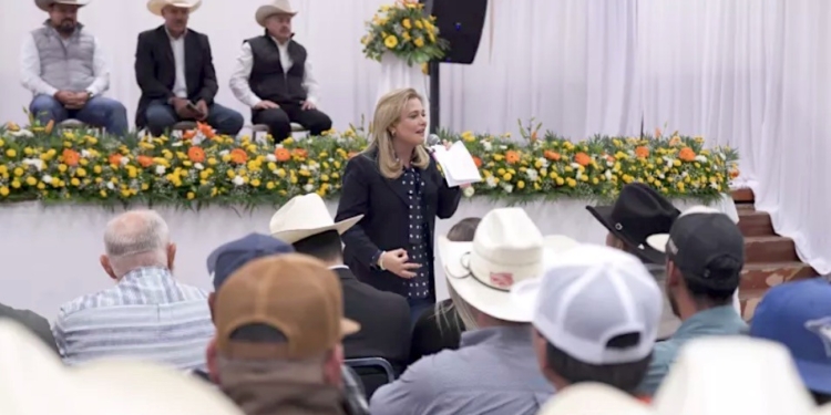 María Eugenia presume apoyo al campo, pero redujo 62% el presupuesto a Desarrollo Rural