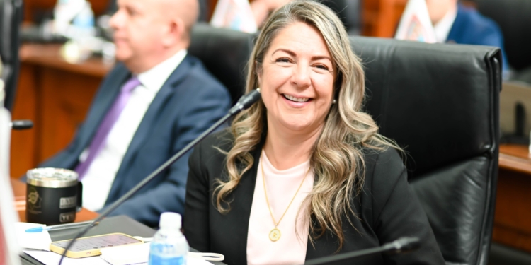Morena propone reforma que reduce el número de firmas para presentar una iniciativa ciudadana