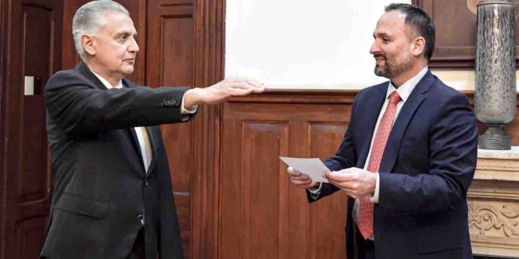 María Eugenia Campos da nuevo cargo a Enrique Serrano, el CandiDuarte