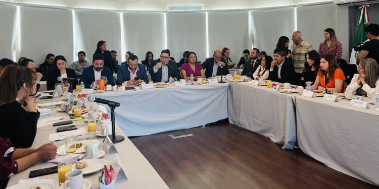 Maru Campos impone listas de candidatos a magistraturas del Poder Judicial