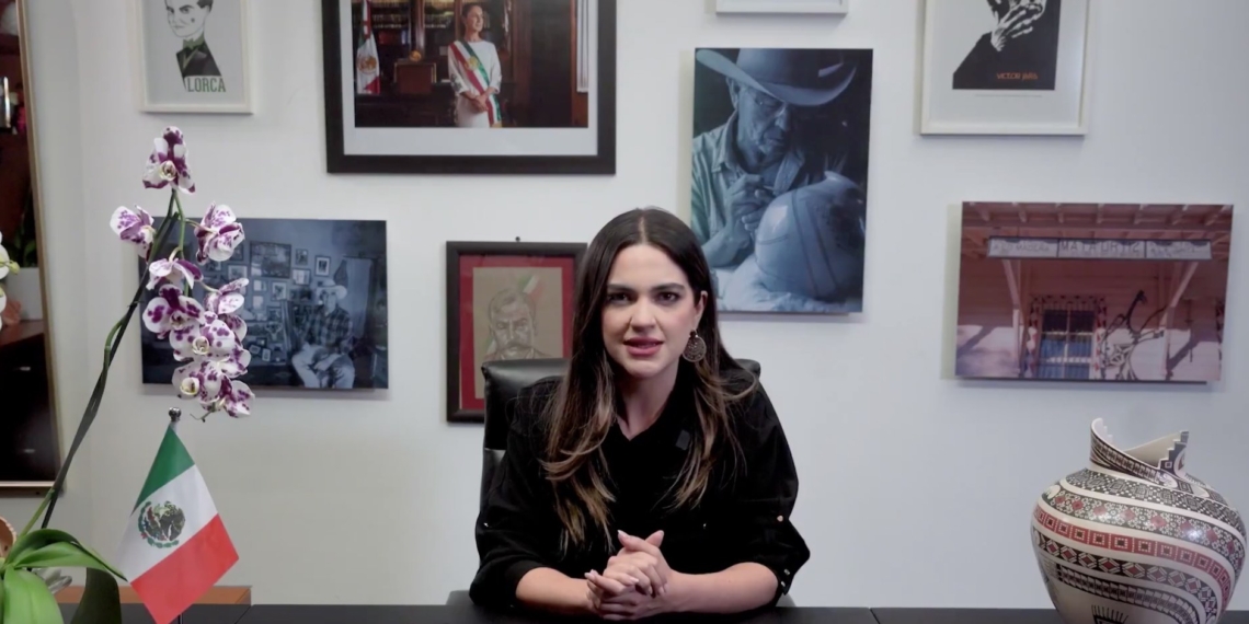 Andrea Chávez exhibe la otra cara del tercer informe de Maru Campos