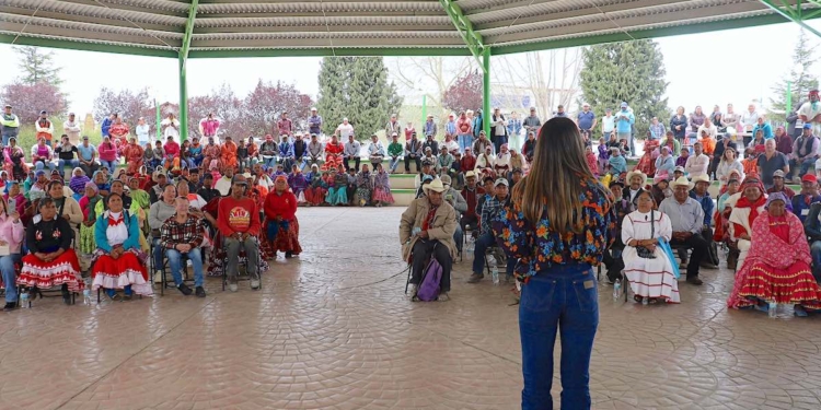 Andrea Chávez ha visitado más municipios de la Sierra Tarahumara que Maru Campos
