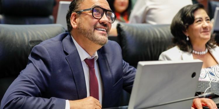 Comisiones del Senado aprueban iniciativa de Loera para tipificar el tráfico hormiga de armas o de sus piezas