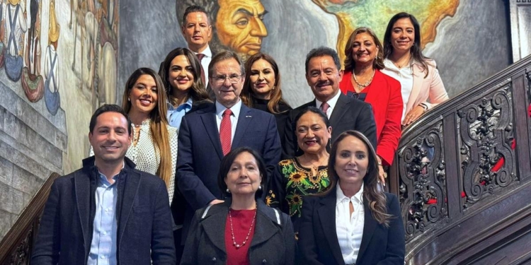 Senadores inician en Washington agenda legislativa en defensa de la comunidad migrante