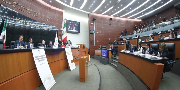 Construyendo una Ley de Telecomunicaciones con altura de miras, con ideas, no fobias: Corral