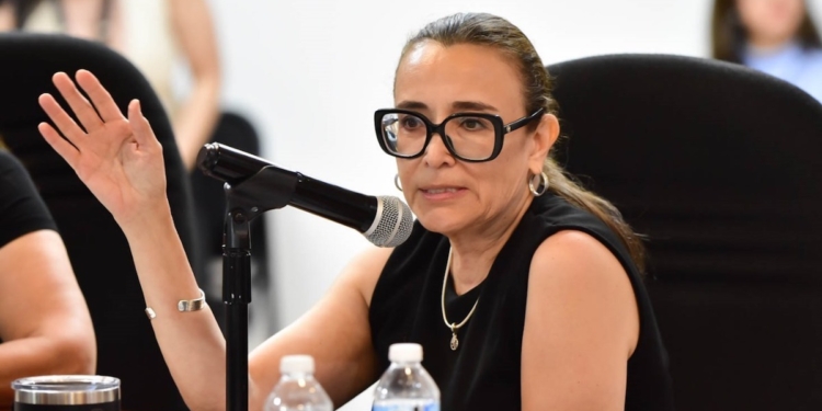 En el Congreso del Estado, Morena exhibe la estela de corrupción de César Duarte