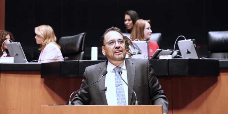 Loera presenta reforma para desbloquear uso de naloxona en emergencias por contacto con opioides