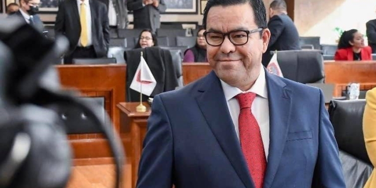 Abelardo Valenzuela desobedece a juez federal y exhibe el fracaso de la Fiscalía Anticorrupción de Chihuahua