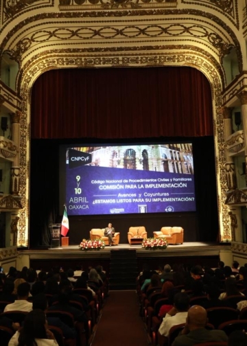 Corral propone evaluar y corregir errores de la Reforma Judicial para consolidarla