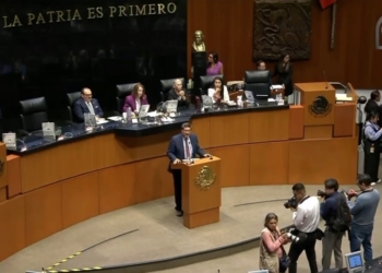 Javier Corral exhibe la mitomanía de Maru Campos para violar la Constitución