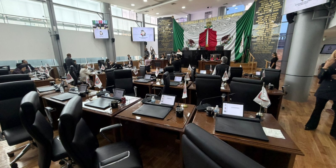 El PAN huye al debate sobre Maru Campos y abandona el Pleno del Congreso de Chihuahua