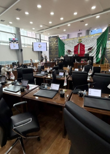 El PAN huye al debate sobre Maru Campos y abandona el Pleno del Congreso de Chihuahua