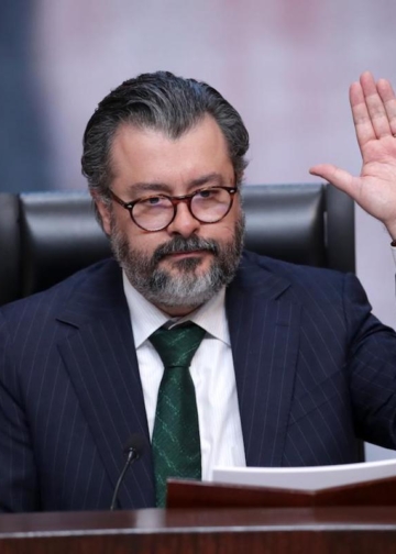 “Se debe separar la elección judicial de los comicios intermedios de 2027”