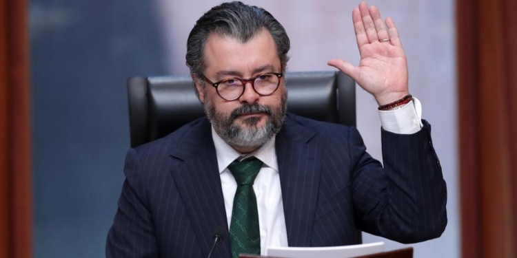 “Se debe separar la elección judicial de los comicios intermedios de 2027”