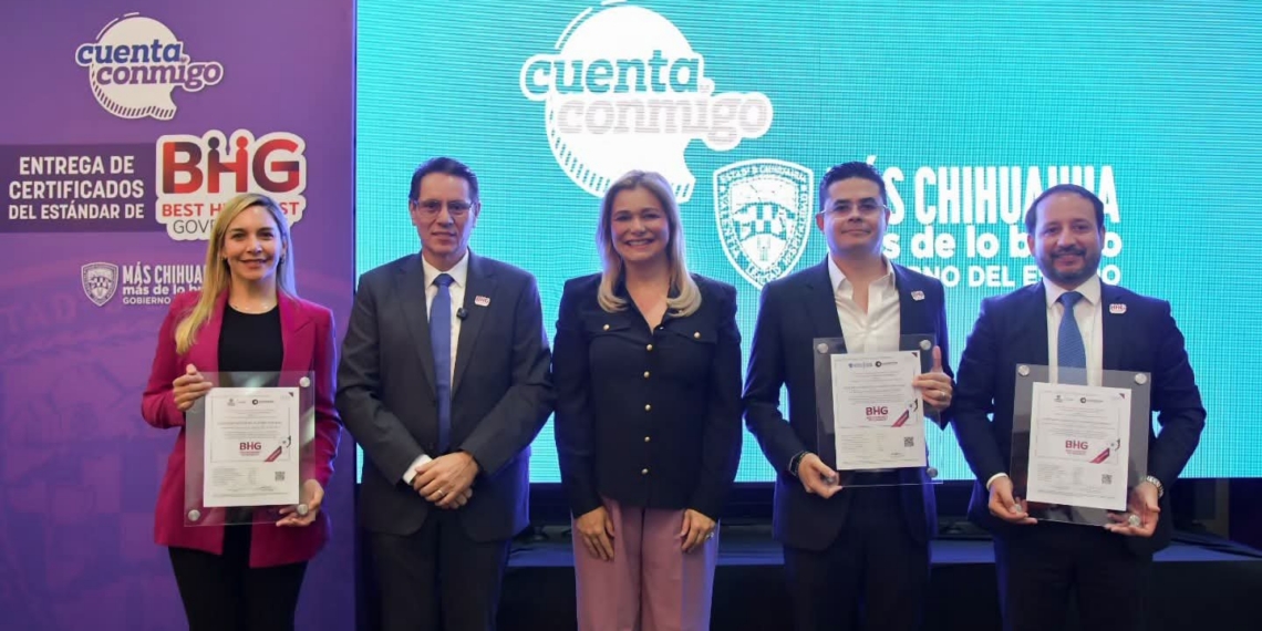 Después de humillar a su asistente, Maru Campos se autopremia como el “mejor gobierno humanista”