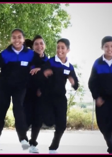 Maru Campos eliminó el programa de uniformes escolares gratuitos y ahora pide donar útiles